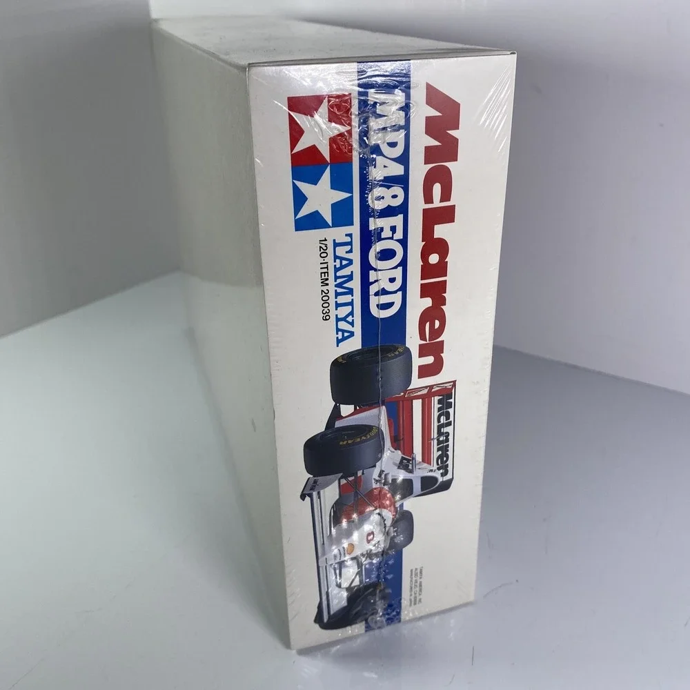 TAMIYA MCLAREN MP4/8 FORD 1/20‎ Scale Model Car Kit Sealed Grand Prix Hobby Gift